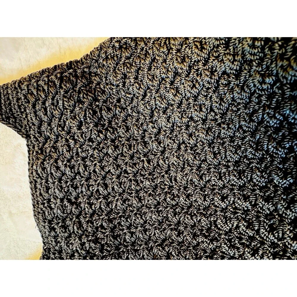 Women’s Crocheted “The Sak” Shoulder Purse